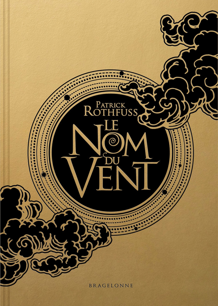 Chronique du Tueur de Roi, T1 : Le Nom du vent (Super Collector) - Rothfuss Patrick, Carrière Colette, Kreutzberger Claire, Delval Julien - BRAGELONNE